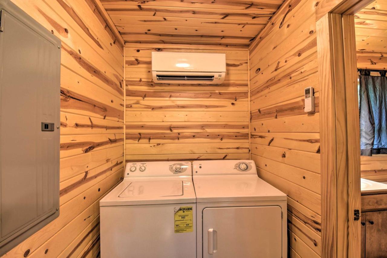 The Honeybee Cabin With Private Porch And Hot Tub Clarkesville Εξωτερικό φωτογραφία