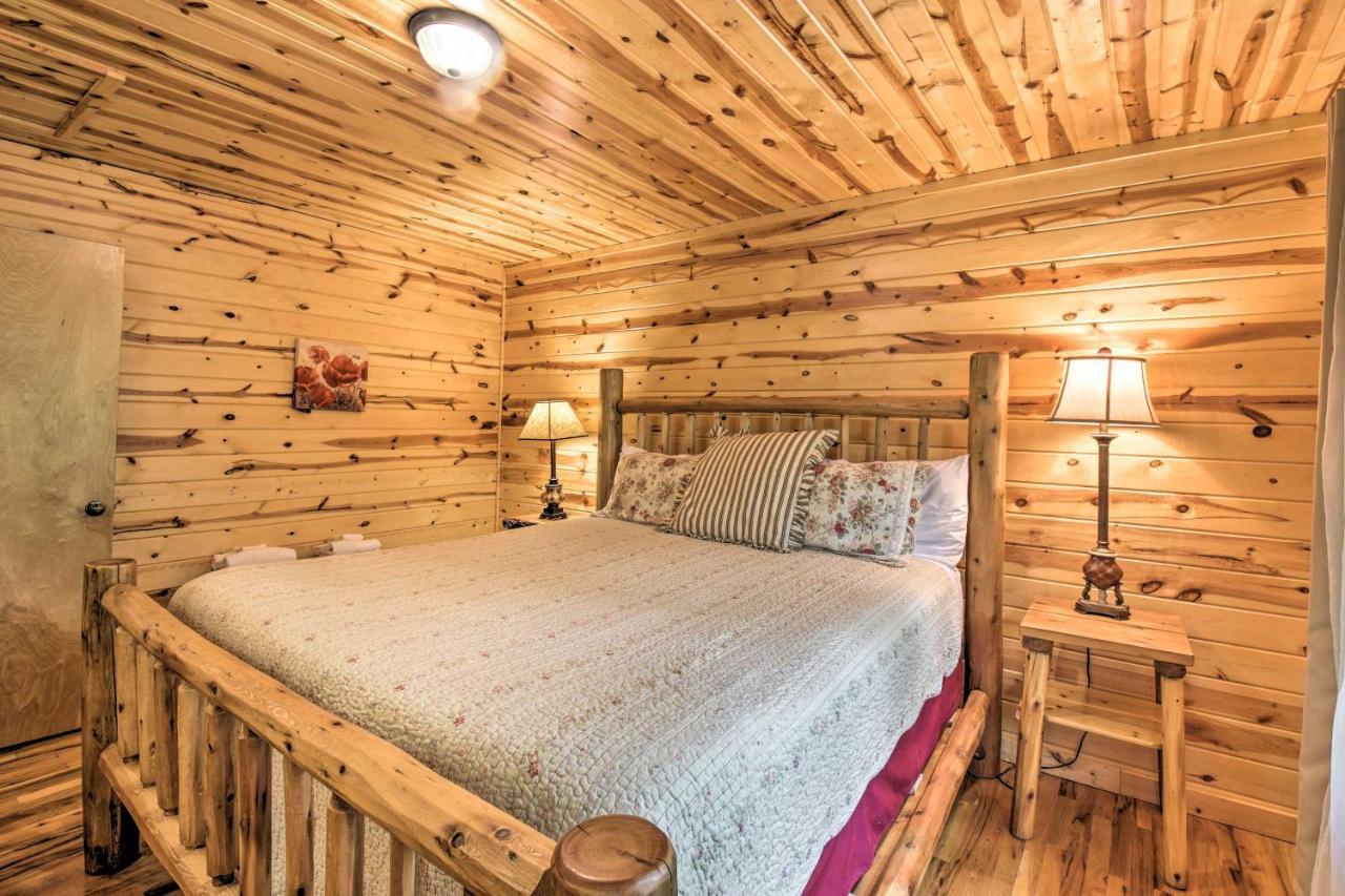 The Honeybee Cabin With Private Porch And Hot Tub Clarkesville Εξωτερικό φωτογραφία