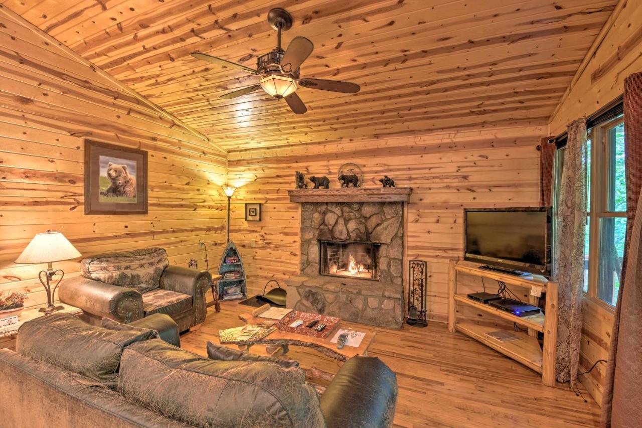 The Honeybee Cabin With Private Porch And Hot Tub Clarkesville Εξωτερικό φωτογραφία